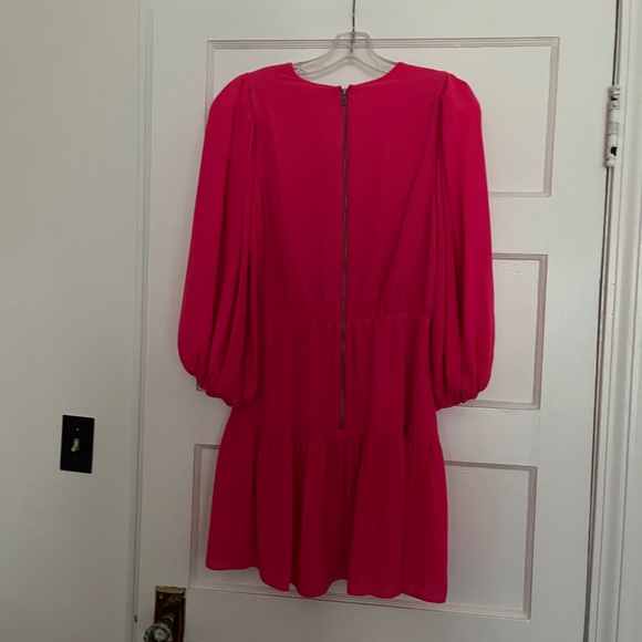 Alice + Olivia Barbiecore pink Shayla dress, size 10 runs small, puff sleeve - Picture 6 of 6